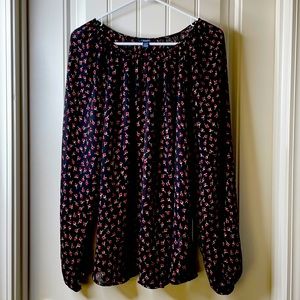 CHAPS boho,ribbed, keyhole button collar blouse.